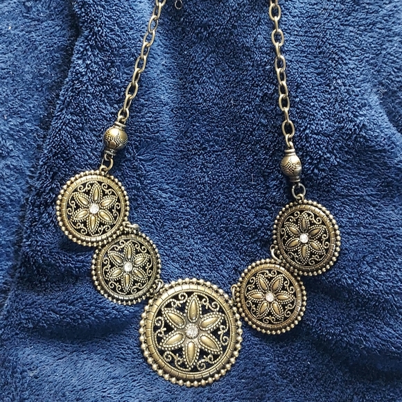 Necklace - Picture 1 of 1